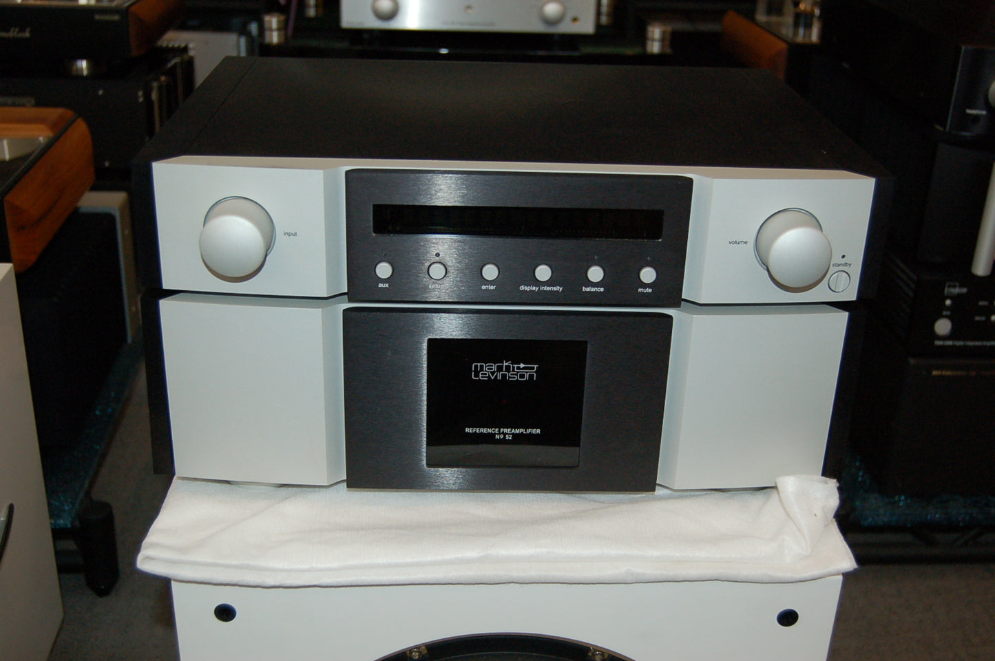 Mark Levinson No52 preamplifier (used)