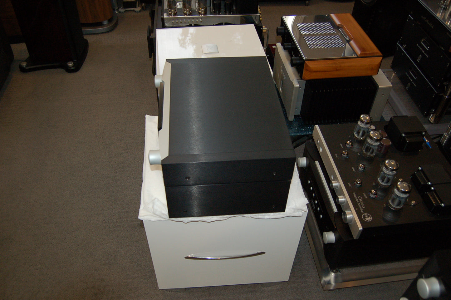 Mark Levinson No52 preamplifier (used)