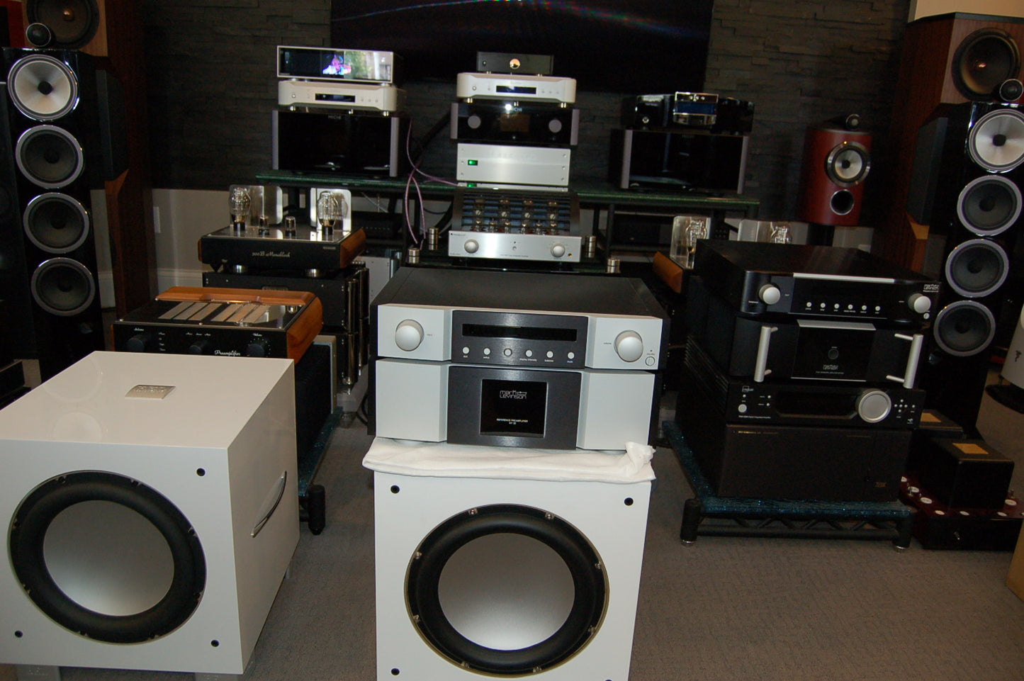 Mark Levinson No52 preamplifier (used)