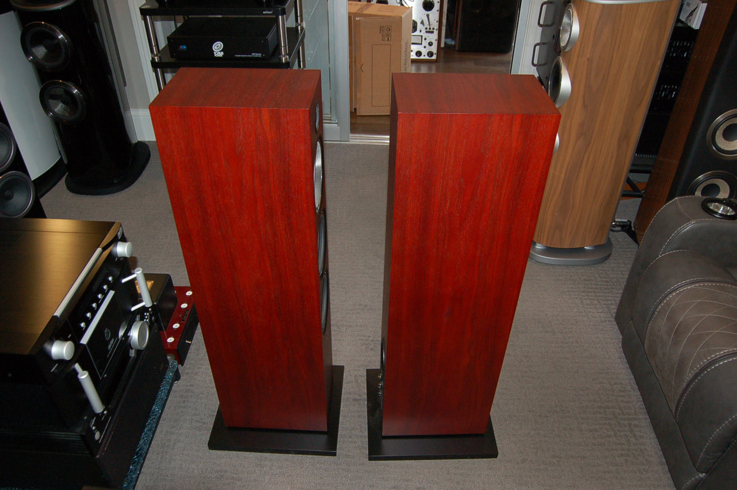 Bowers and Wilkins 703 S2 speakers-Rosenut--(Pair) Used