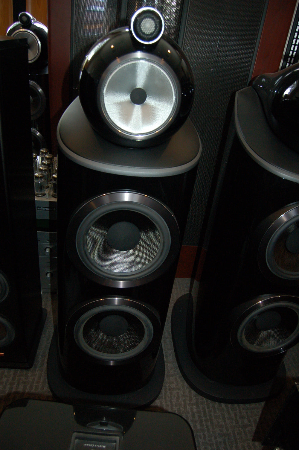 Bowers and Wilkins 801D4- gloss black (pair) USED – Audio Solutions