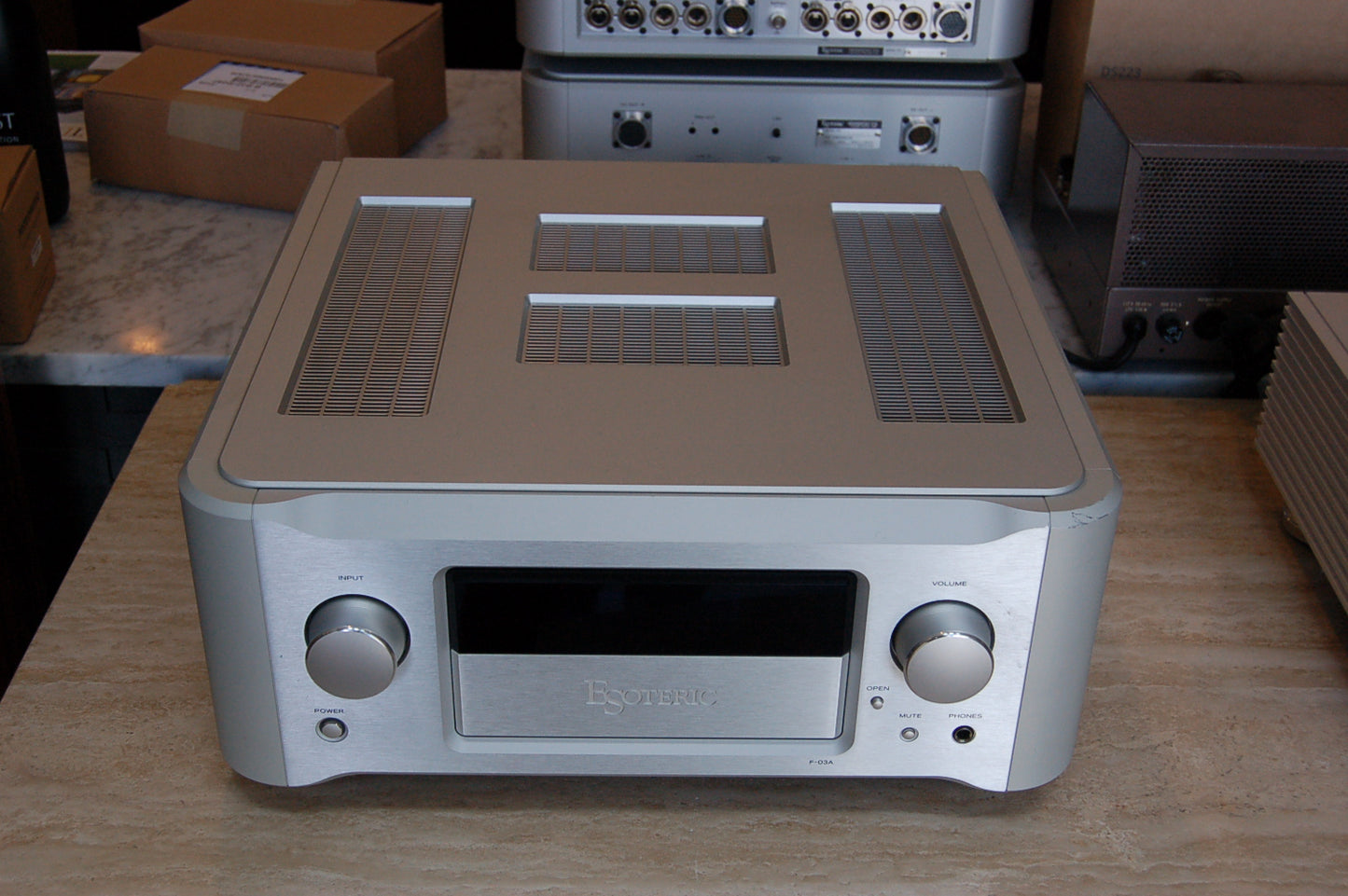 Esoteric F03a integrated amplifier -- TRADE IN