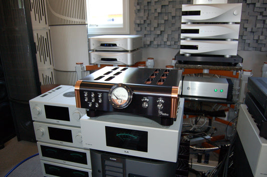 Dan D'Agostino Momentum HD Preamplifier Black - Used