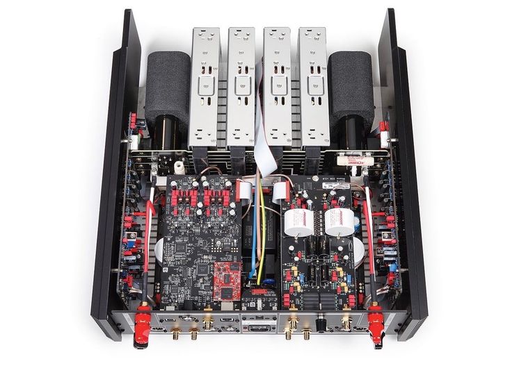 Soulution 330 integrated amplifier  SOLD
