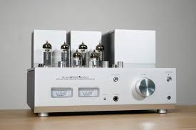 Luxman - SQ-N150 Integrated Tube Amplifier front view w/o tube cage