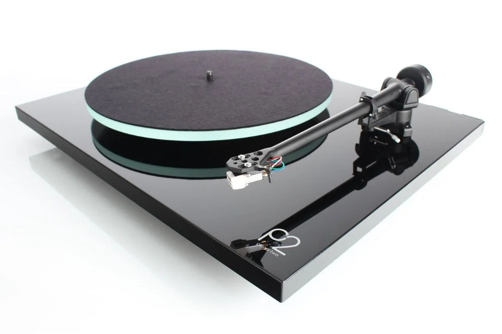 Rega Planar 2 turntable black