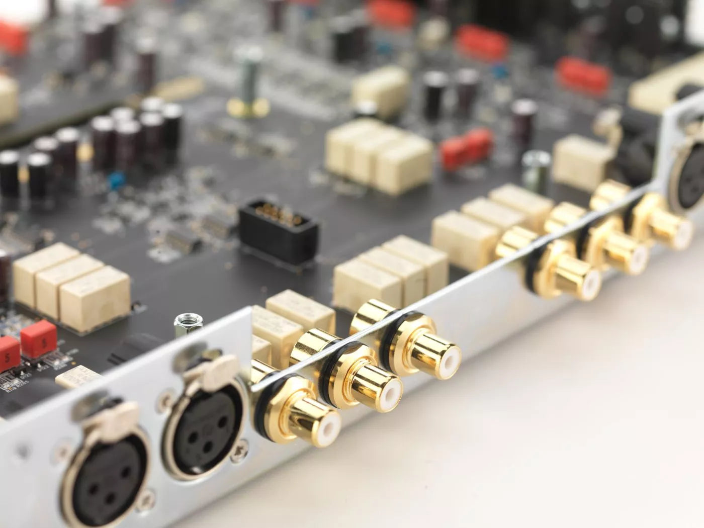 Mark Levinson - No 526 Preamplifier- rear panel cutaway