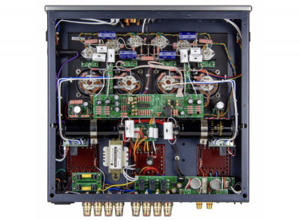 PrimaLuna EVO 300 Tube Poweramp internal view