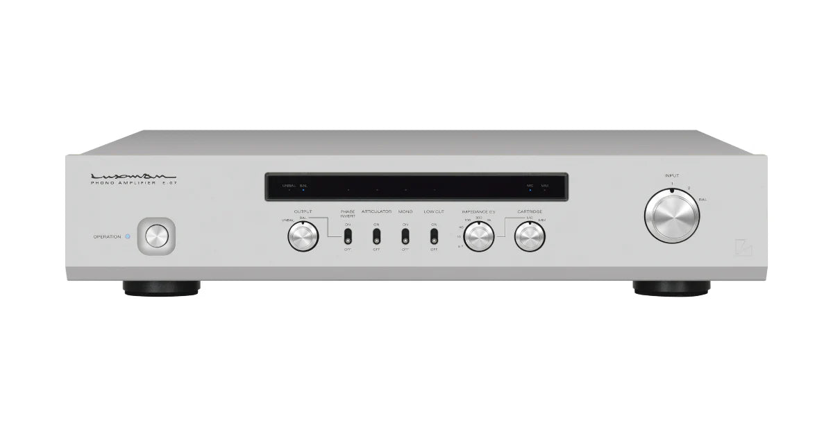  Luxman E-07 MM/MC Phono Preamplifier front view