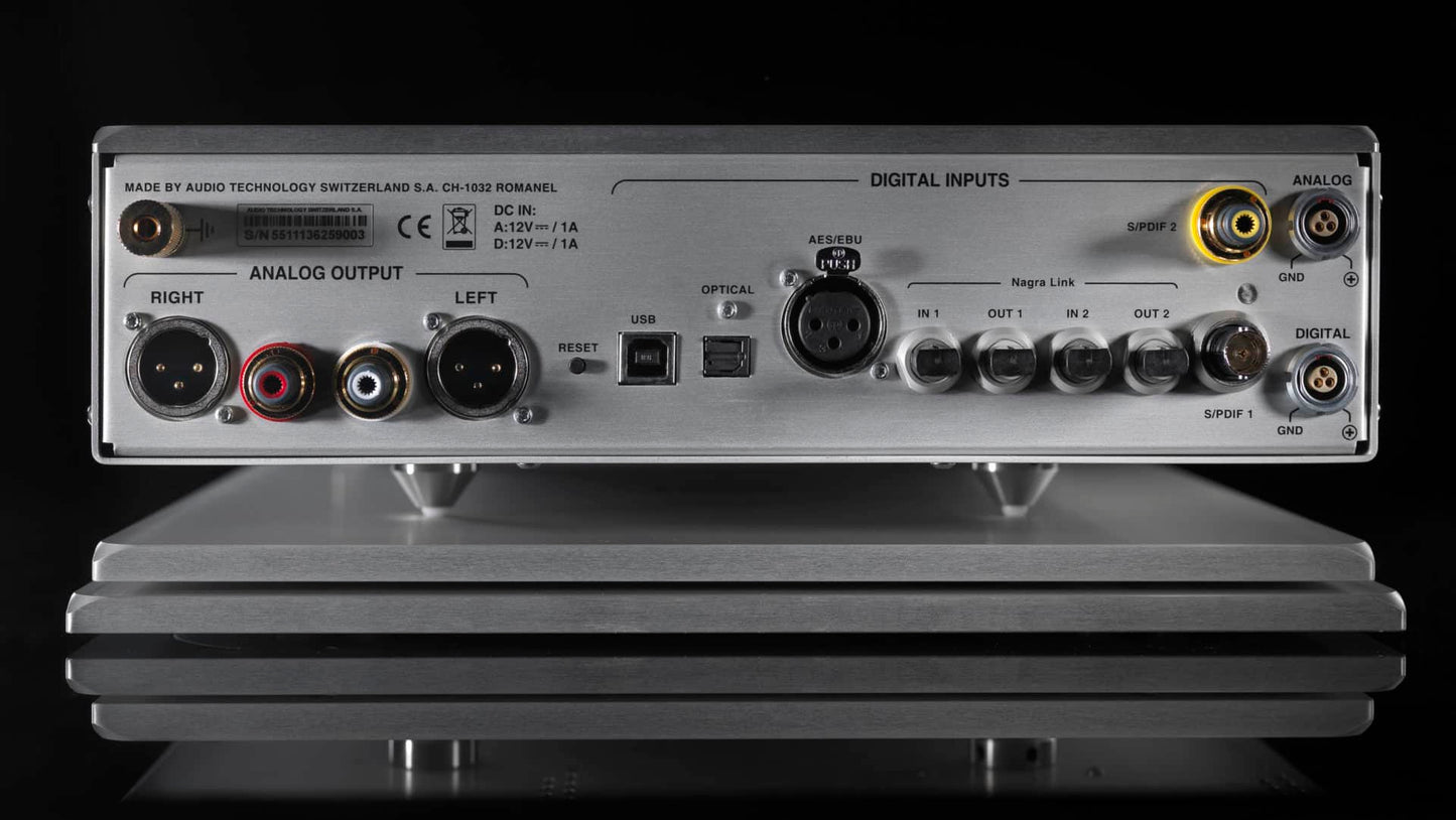 Nagra Tube DAC rear view 2