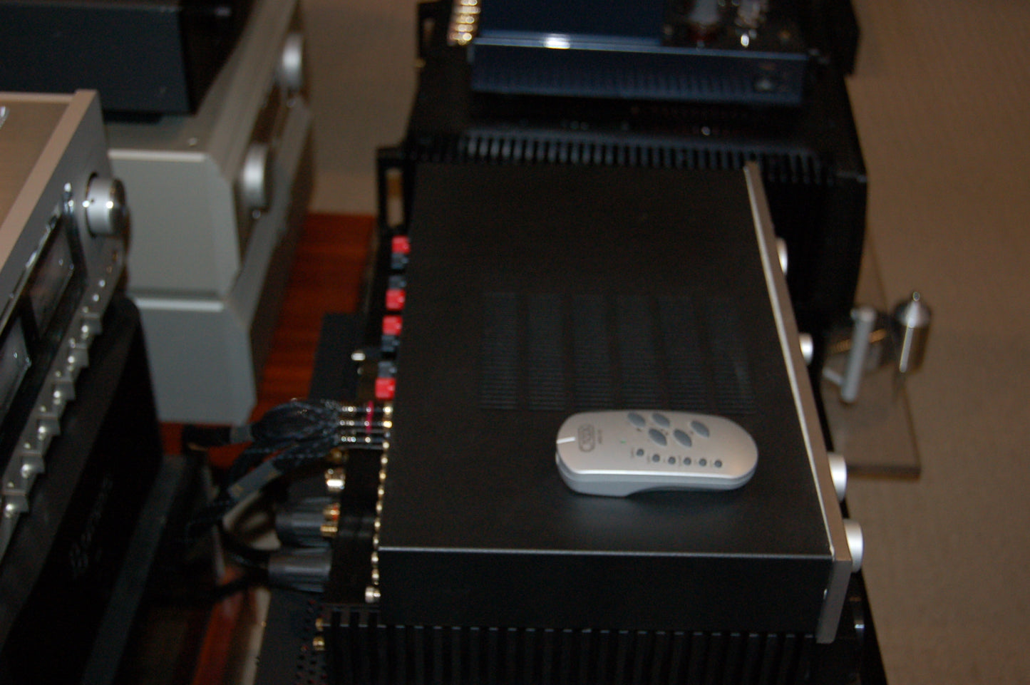 Creek 5350SE integrated amplifier-side view2