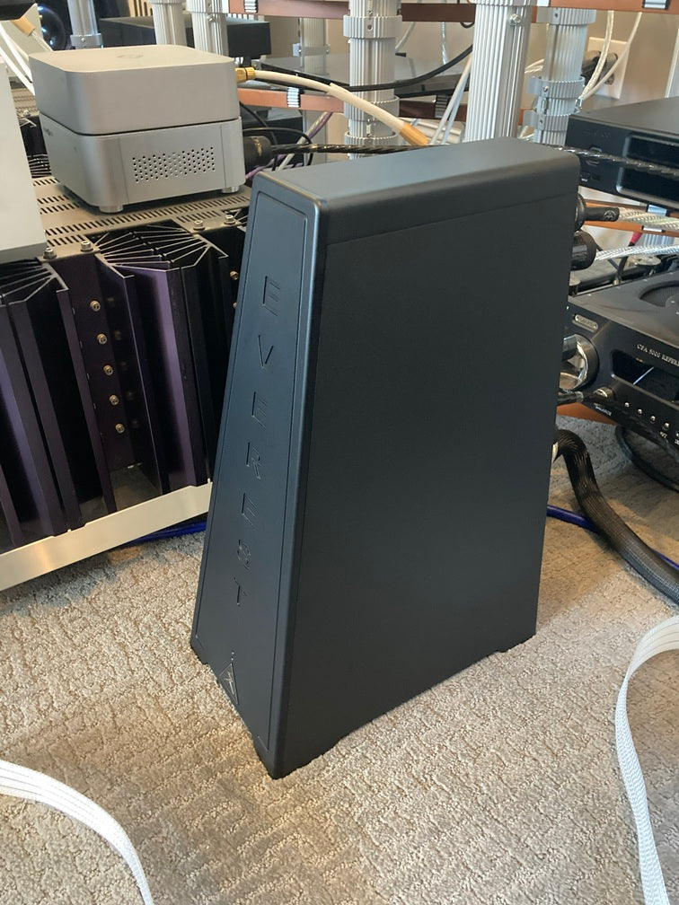 Shunyata Research Everest 8000 Power Conditioner-Black Used