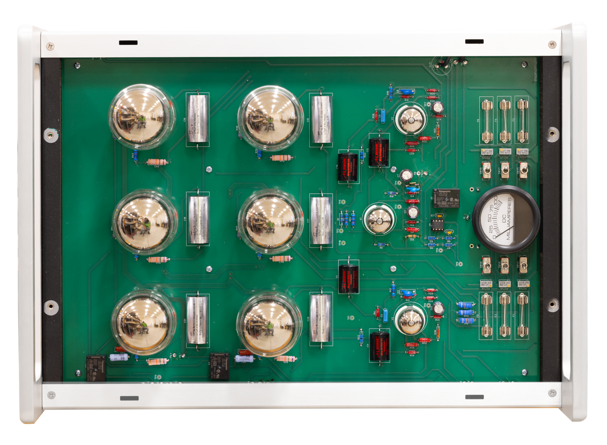 Rogue M-250 Ultra Monoblock Amplifiers internal view