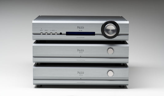 Pass Labs XP-32silver front view