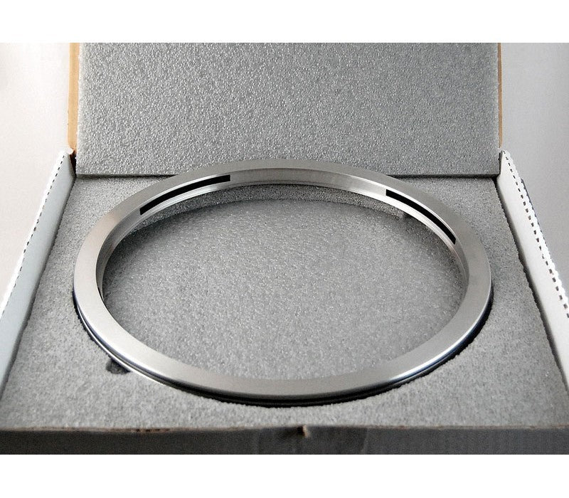VPI Periphery Ring clamp in box