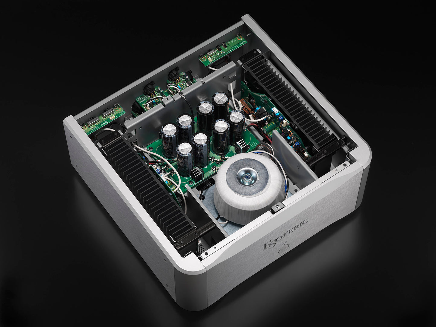 Esoteric S-05XE stereo amplifier internal view