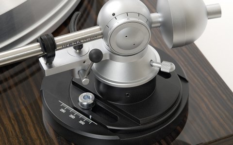 E.A.T. Forté Turntable - Thumbnail 2
