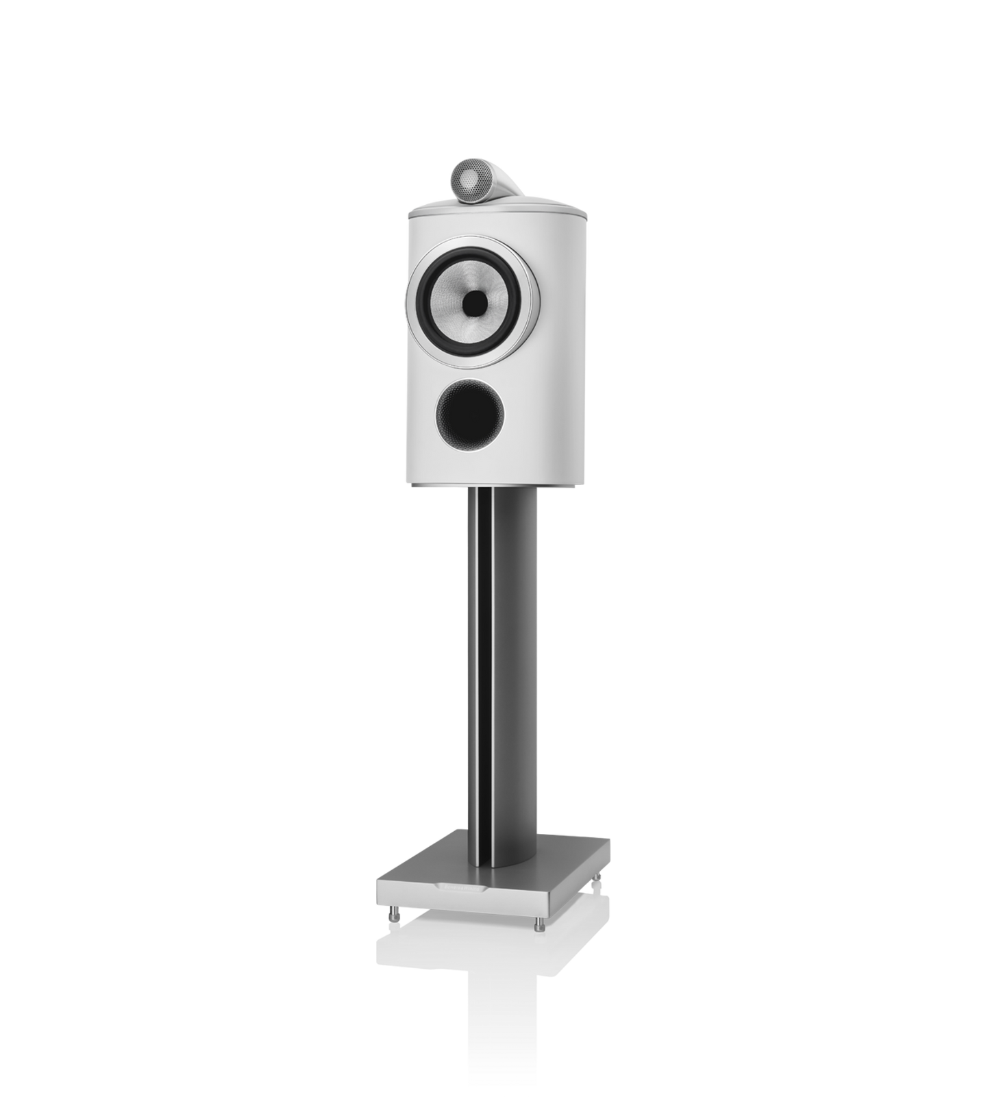 The 805 D4 stand-mount loudspeaker is the most compact model in the 800 Series Diamond™ range, but it’s still packed with advanced technologies, including the Diamond dome tweeter and the Solid Body Tweeter-on-Top. Little Diamond 805 D4 might be smaller than its tower speaker siblings, but it’s no lightweight.
