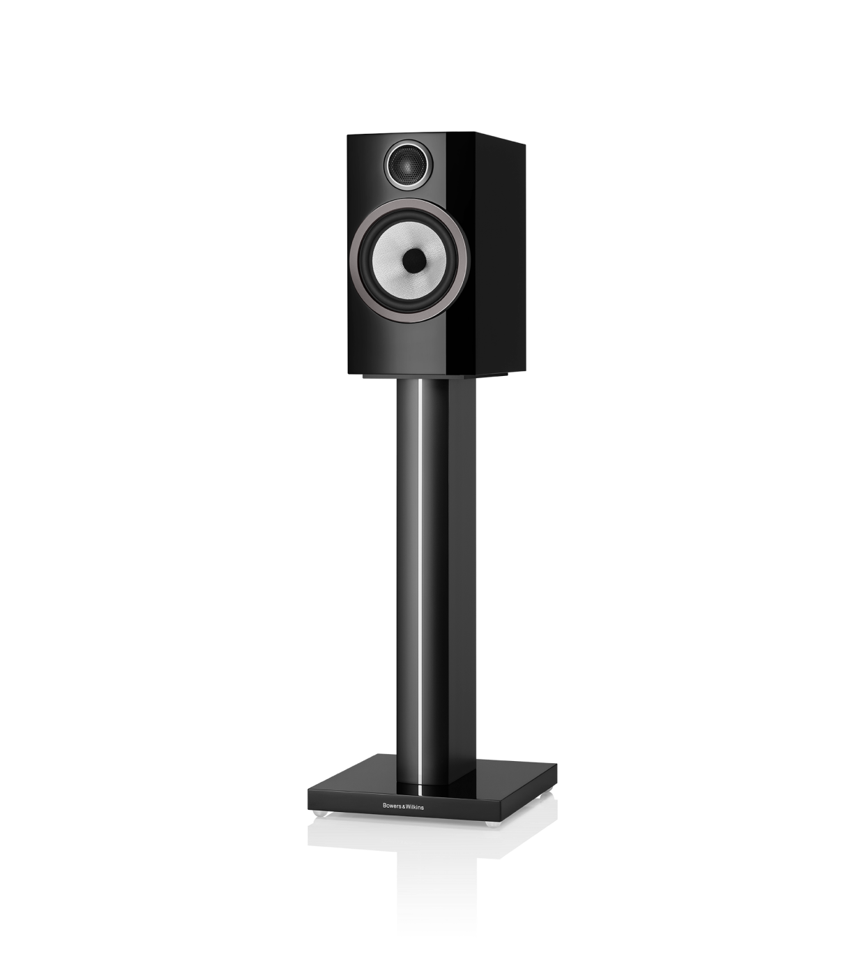 Thanks to 706 S3’s decoupled Carbon Dome tweeter and carefully upgraded crossover, it provides exceptional detail and insight into your music, while its substantial 165mm (6.5in) Continuum Cone bass/midrange drive unit provides ample scale and extension for use in larger spaces. Life-sized acoustics.