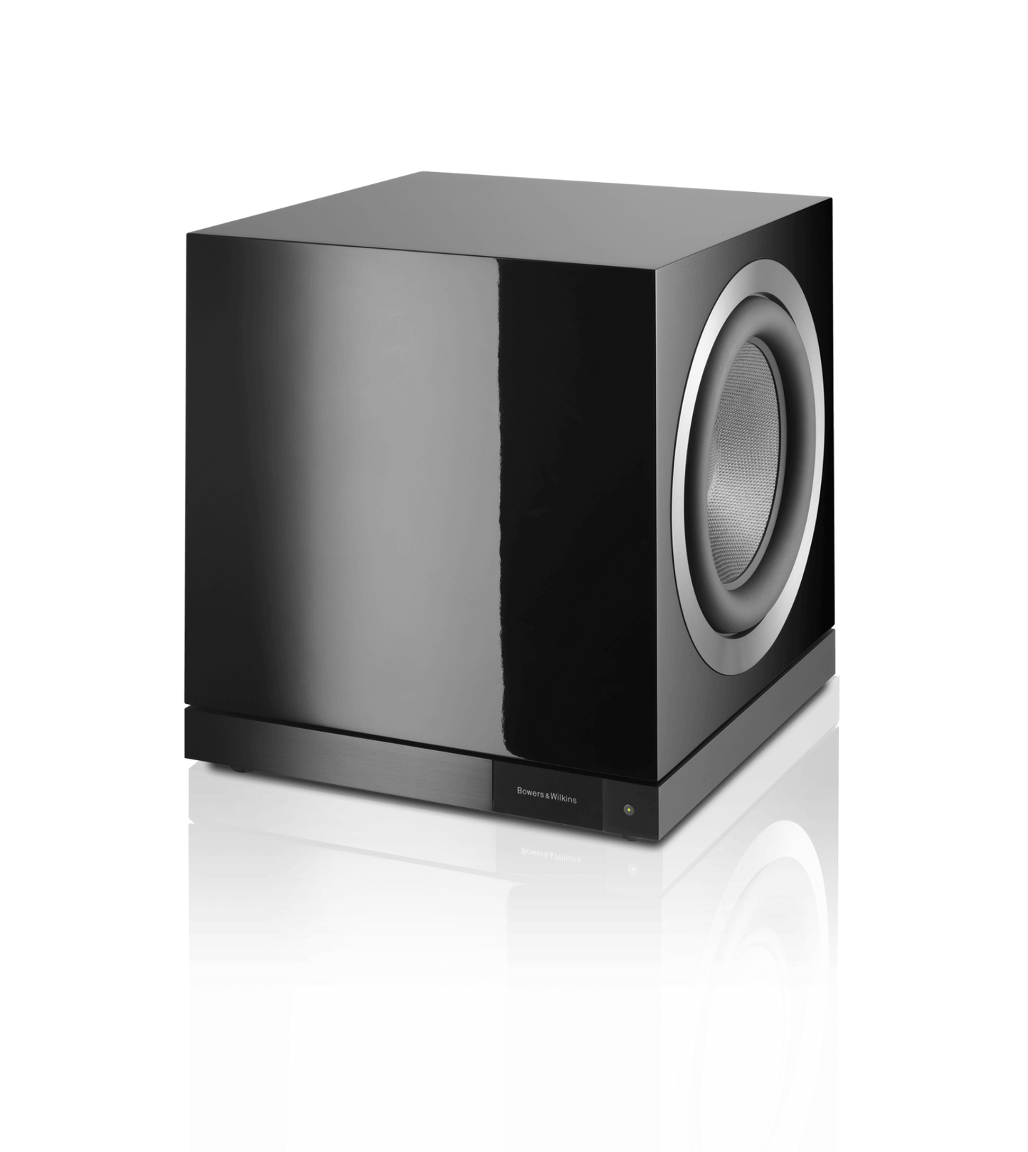 Using the same 10-in drivers found in the flagship 800 D4 speakers and a high-efficiency 1000 watt amplifier, DB2D uses intelligent DSP to optimize bass in any room. Save space, not bass DB2D's fast, solid bass complements the 800 Series Diamond speakers, and advanced room optimization makes it easy to position. 