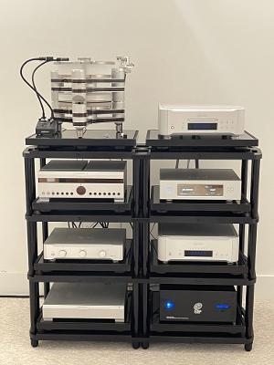 Esoteric Audio and Boulder Audio with a Clear Audio Turntable