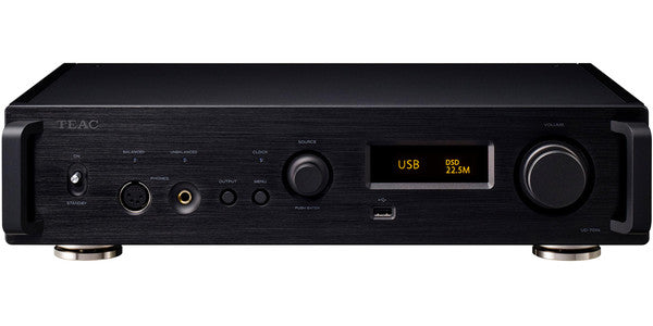 With a newly-developed original discrete DAC,this advanced all-around unit fascinates every audiophile as the core of an audio system. With USB DAC functions as the foundation, a network player, an analog preamp, a headphone amplifier and various other functions have been combined at a high level.